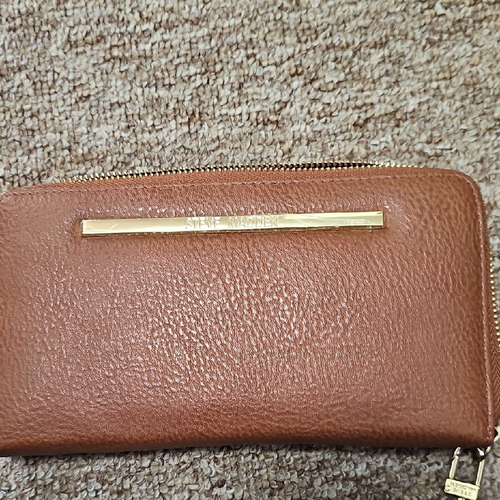 Steve Madden Brown Wallet